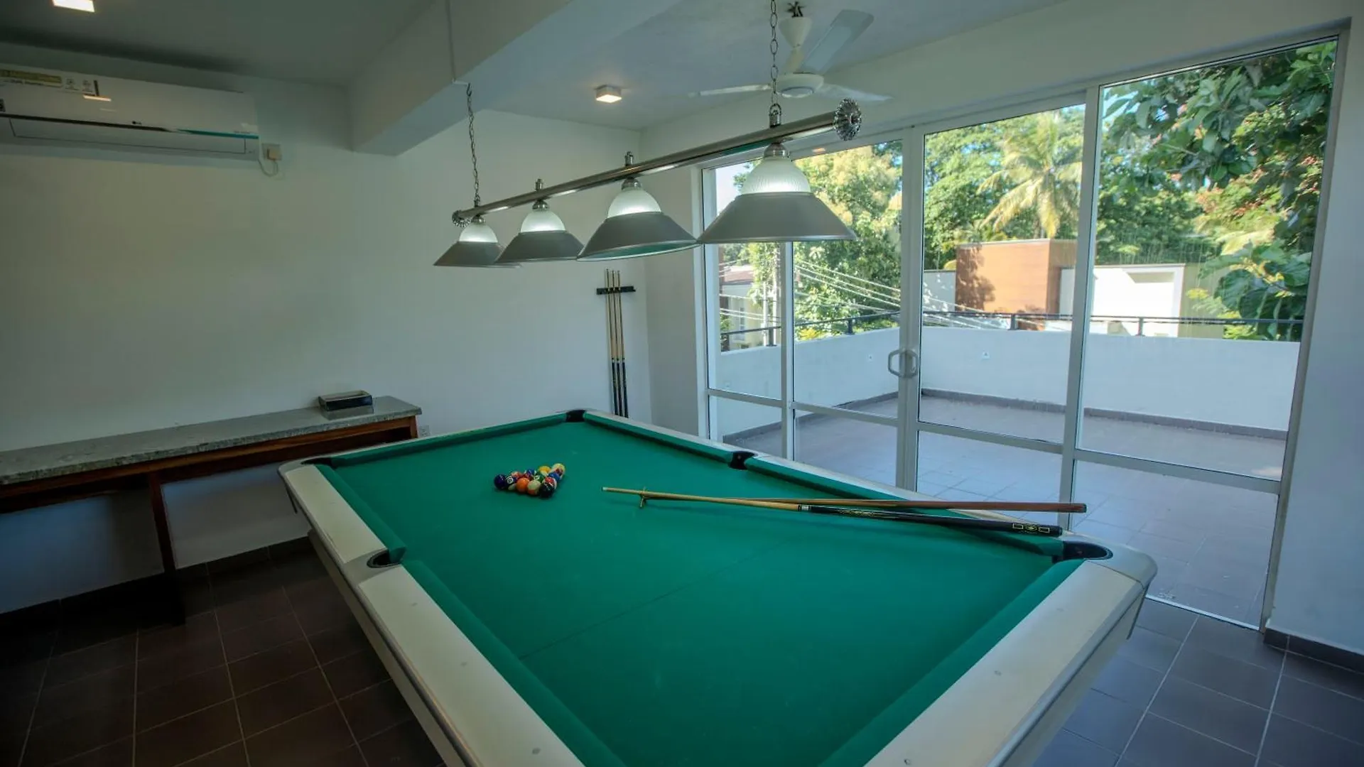 Lake Villas Premium كاندي منتجع