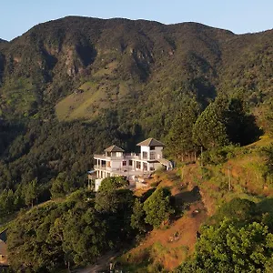 Shanthi Uyana Kandy